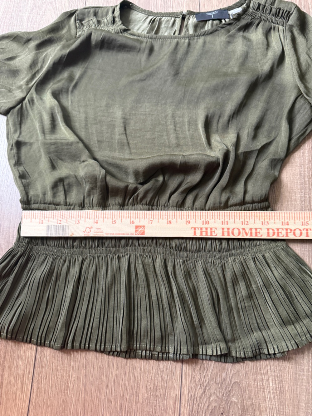 Tahari Pleated Blouse - SZ S - Picture 6 of 12